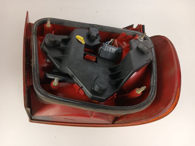 bontott AUDI A4 B5 Jobb Hátsó Lámpa