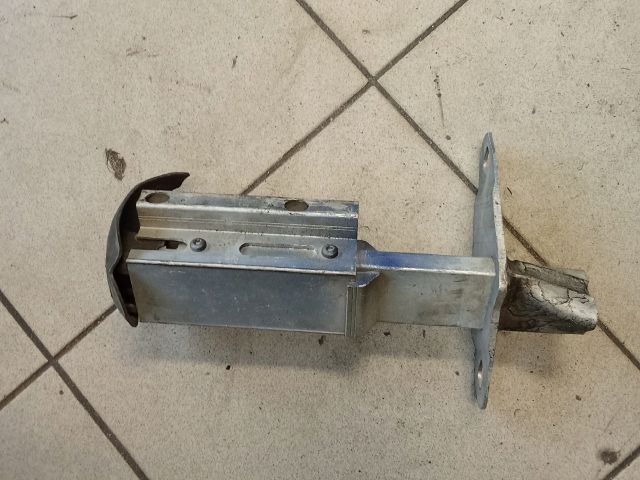 bontott AUDI A4 B5 Jobb hátsó Lökhárító Merevítő (Fém)