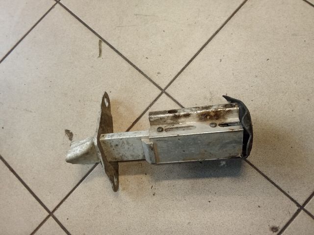 bontott AUDI A4 B5 Jobb hátsó Lökhárító Merevítő (Fém)