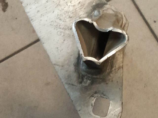 bontott AUDI A4 B5 Jobb hátsó Lökhárító Merevítő (Fém)