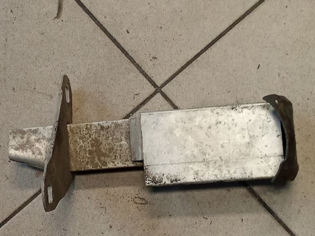 bontott AUDI A4 B5 Jobb hátsó Lökhárító Merevítő (Fém)