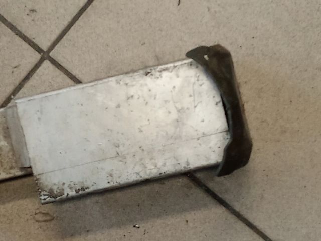 bontott AUDI A4 B5 Jobb hátsó Lökhárító Merevítő (Fém)