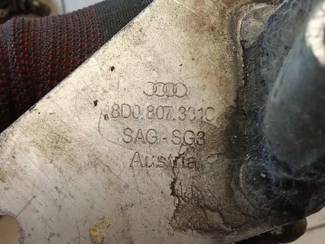 bontott AUDI A4 B5 Jobb hátsó Lökhárító Merevítő (Fém)