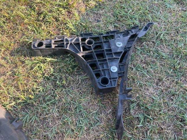 bontott AUDI A4 B5 Jobb hátsó Oldal Lökhárító Tartó (Műanyag)