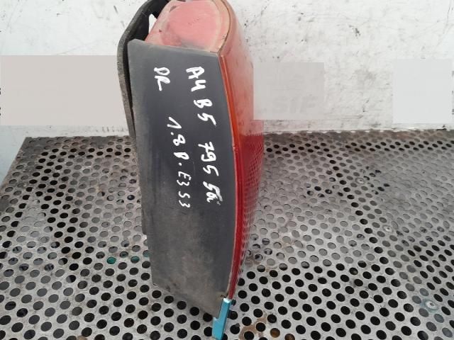 bontott AUDI A4 B5 Jobb Külső Hátsó Lámpa