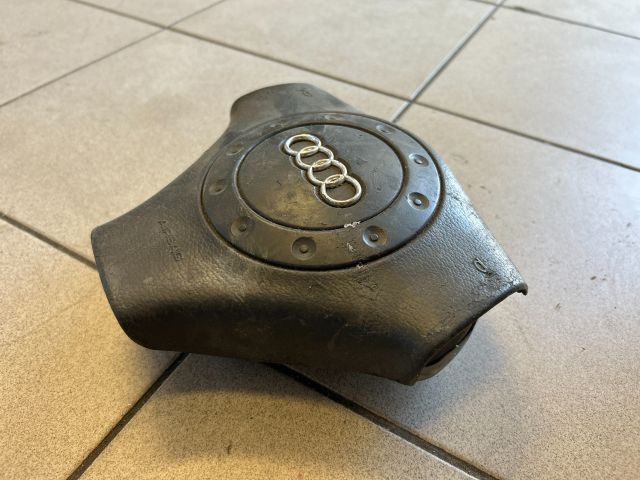 bontott AUDI A4 B5 Kormánylégzsák