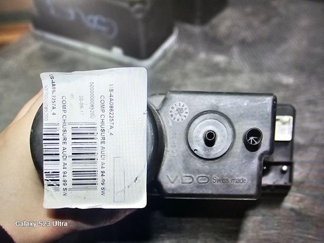 bontott AUDI A4 B5 Központizár Motor (Pozíciófüggetlen)