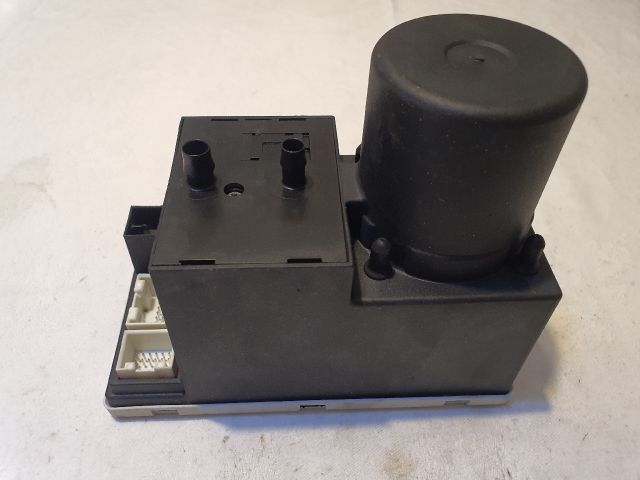 bontott AUDI A4 B5 Központizár Motor (Pozíciófüggetlen)