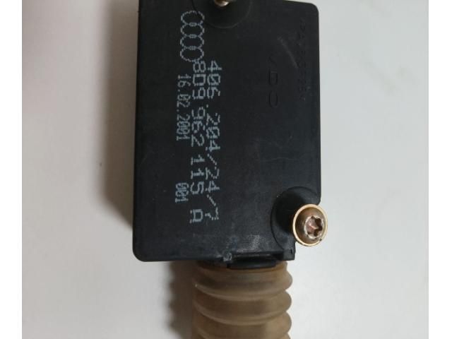 bontott AUDI A4 B5 Központizár Motor Tankajtó