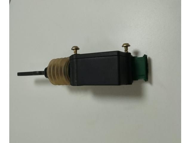 bontott AUDI A4 B5 Központizár Motor Tankajtó