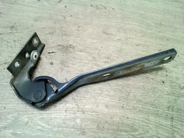 bontott AUDI A4 B5 Motorháztető Bal Zsanér