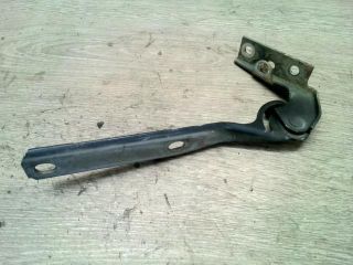 bontott AUDI A4 B5 Motorháztető Jobb Zsanér