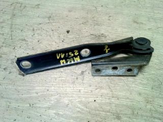 bontott AUDI A4 B5 Motorháztető Jobb Zsanér