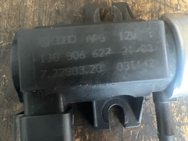 bontott AUDI A4 B5 Nyomásszabályzó Szelep