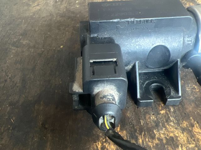 bontott AUDI A4 B5 Nyomásszabályzó Szelep