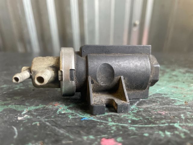 bontott AUDI A4 B5 Nyomásszabályzó Szelep