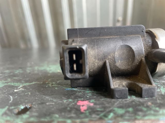 bontott AUDI A4 B5 Nyomásszabályzó Szelep