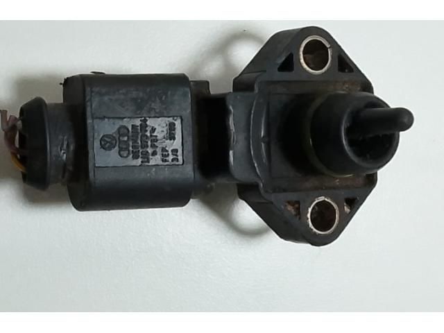 bontott AUDI A4 B5 Nyomástartó Szelep