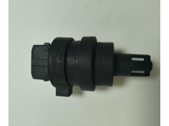 bontott AUDI A4 B5 Nyomástartó Szelep