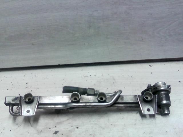 bontott AUDI A4 B5 Porlasztó Sor / Híd