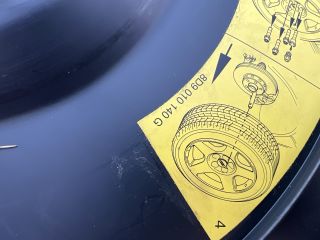 bontott AUDI A4 B5 Pótkerék Szerszámtartó