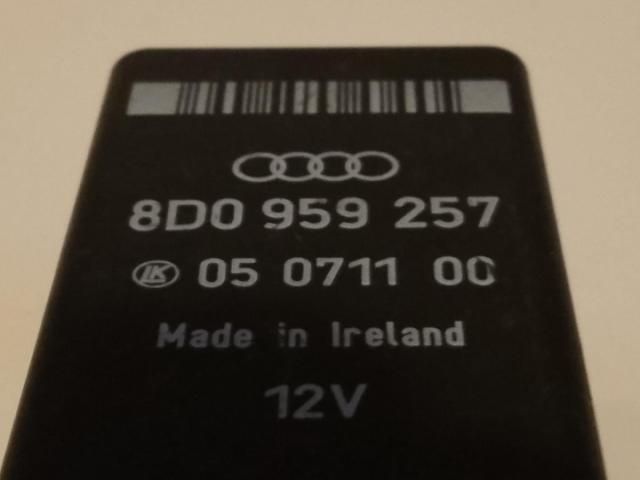 bontott AUDI A4 B5 Relé