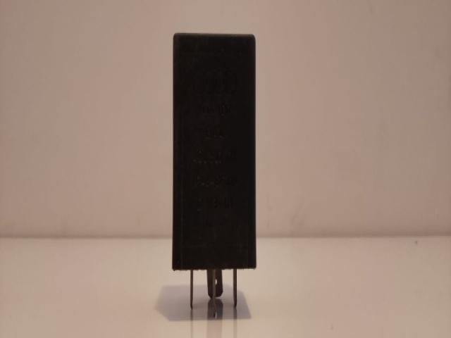 bontott AUDI A4 B5 Relé