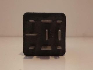 bontott AUDI A4 B5 Relé