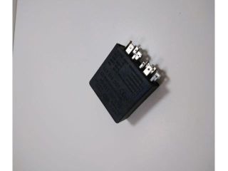 bontott AUDI A4 B5 Relé