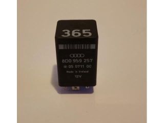 bontott AUDI A4 B5 Relé