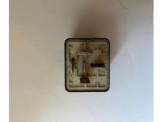 bontott AUDI A4 B5 Relé