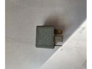 bontott AUDI A4 B5 Relé