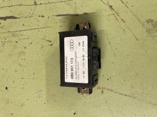 bontott AUDI A4 B5 Riasztó Központ