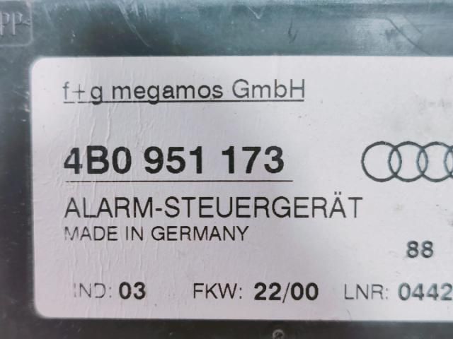 bontott AUDI A4 B5 Riasztó Központ