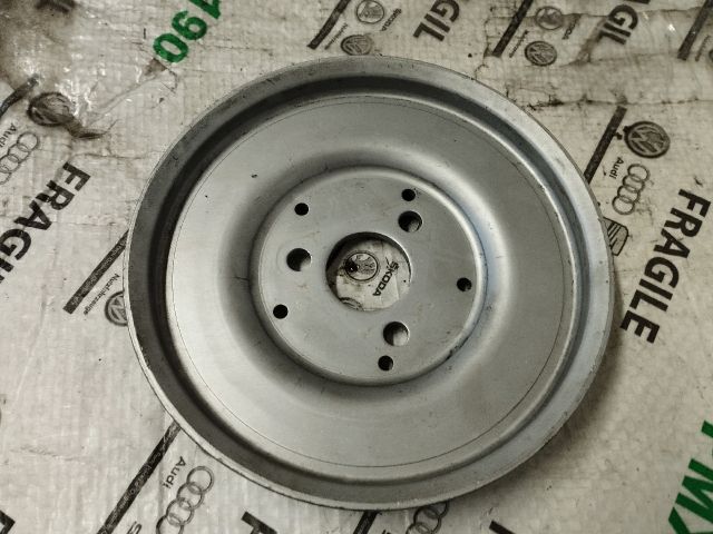 bontott AUDI A4 B5 Szervó Szivattyú Szíjtárcsa