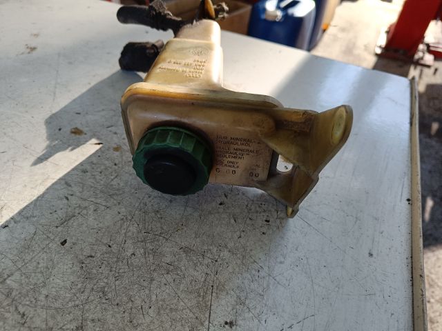 bontott AUDI A4 B5 Szervóolaj Tartály