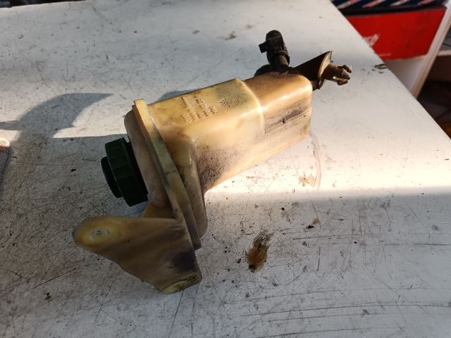 bontott AUDI A4 B5 Szervóolaj Tartály