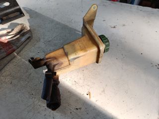 bontott AUDI A4 B5 Szervóolaj Tartály