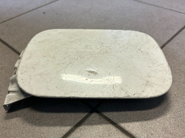 bontott AUDI A4 B5 Tankajtó