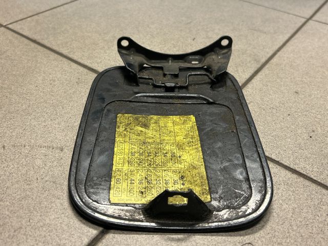 bontott AUDI A4 B5 Tankajtó