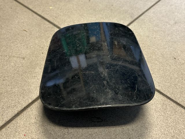 bontott AUDI A4 B5 Tankajtó