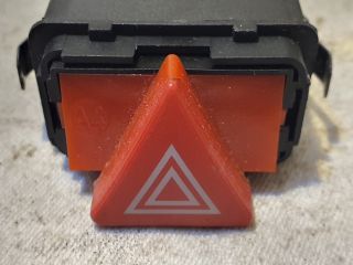 bontott AUDI A4 B5 Vészvillogó Kapcsoló