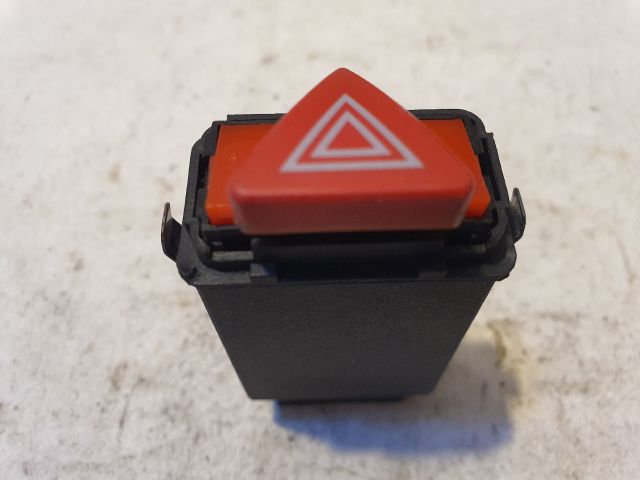 bontott AUDI A4 B5 Vészvillogó Kapcsoló