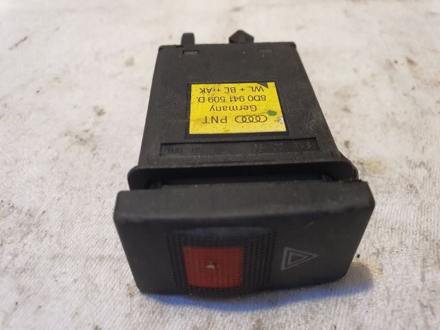 bontott AUDI A4 B5 Vészvillogó Kapcsoló