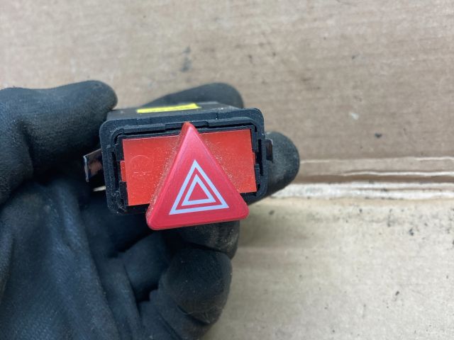 bontott AUDI A4 B5 Vészvillogó Kapcsoló