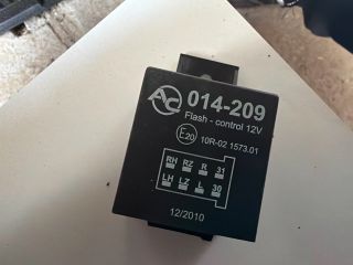 bontott AUDI A4 B5 Vonóhorog Elektronika