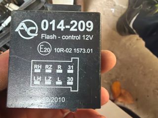 bontott AUDI A4 B5 Vonóhorog Elektronika