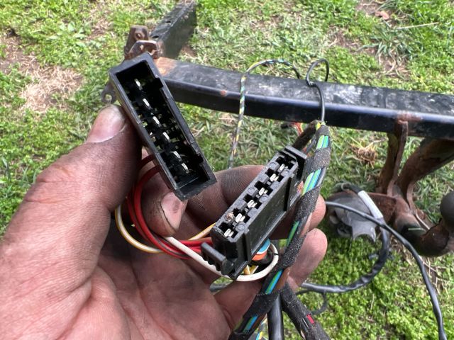 bontott AUDI A4 B5 Vonóhorog