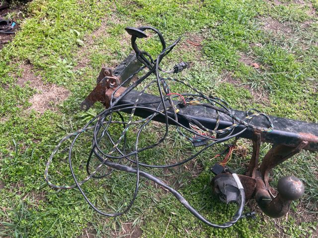 bontott AUDI A4 B5 Vonóhorog