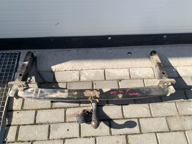 bontott AUDI A4 B5 Vonóhorog